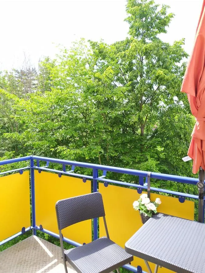 Helles Apartment Mit Balkon Am Grossen Garten Nahe Stadtzentrum Dresden